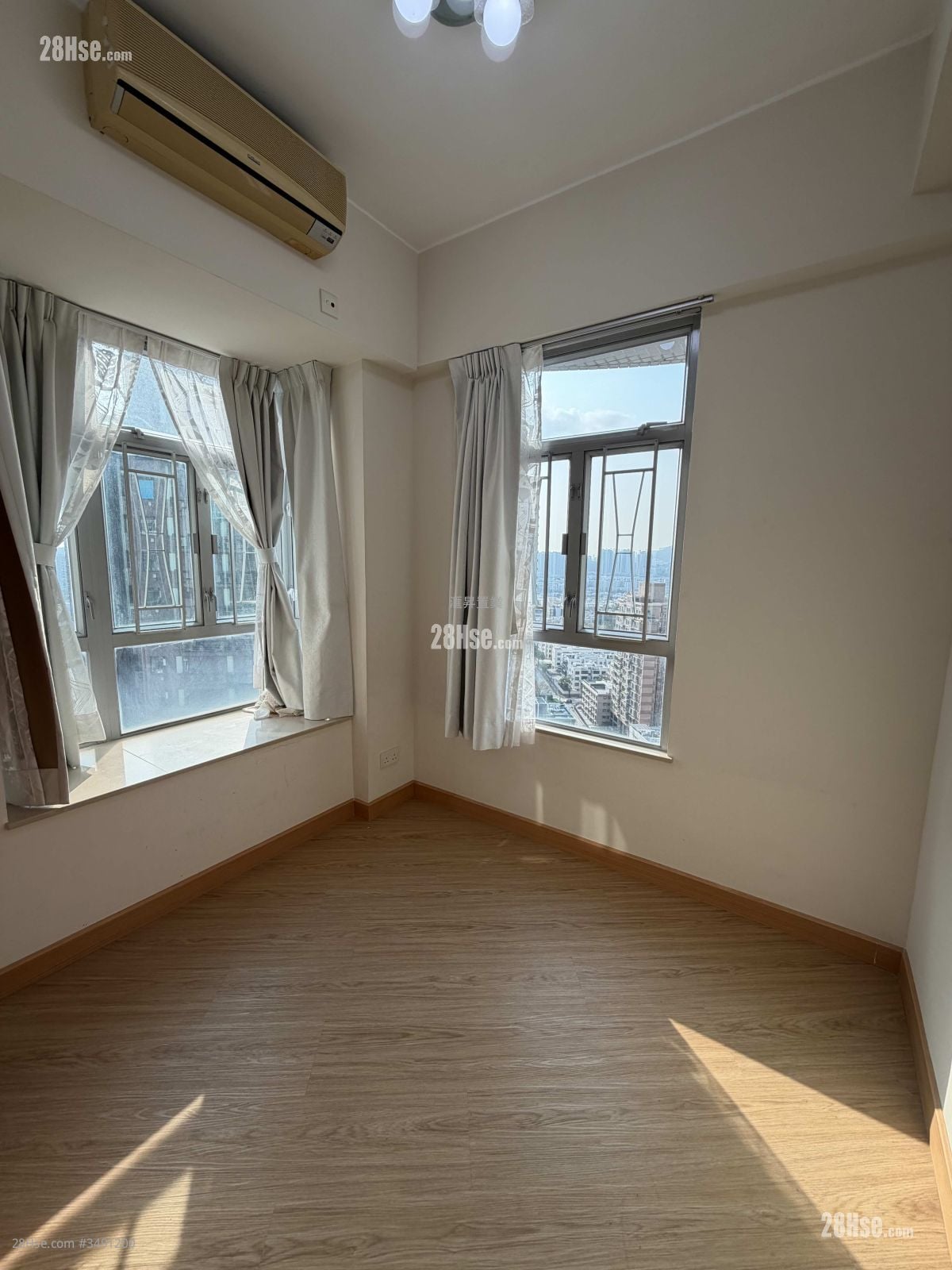 成龙居 售盘 1 房 , 1 浴室 316 平方尺