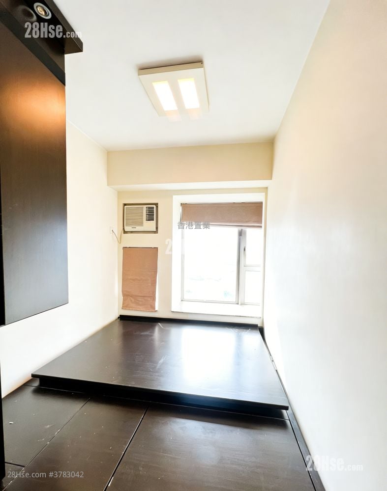 Harbour Green Rental 2 Bedrooms , 1 Bathroom 477 ft²