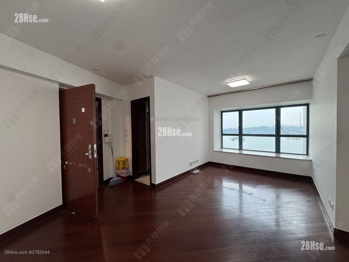 The Long Beach Sell 2 Bedrooms , 1 Bathroom 556 ft²