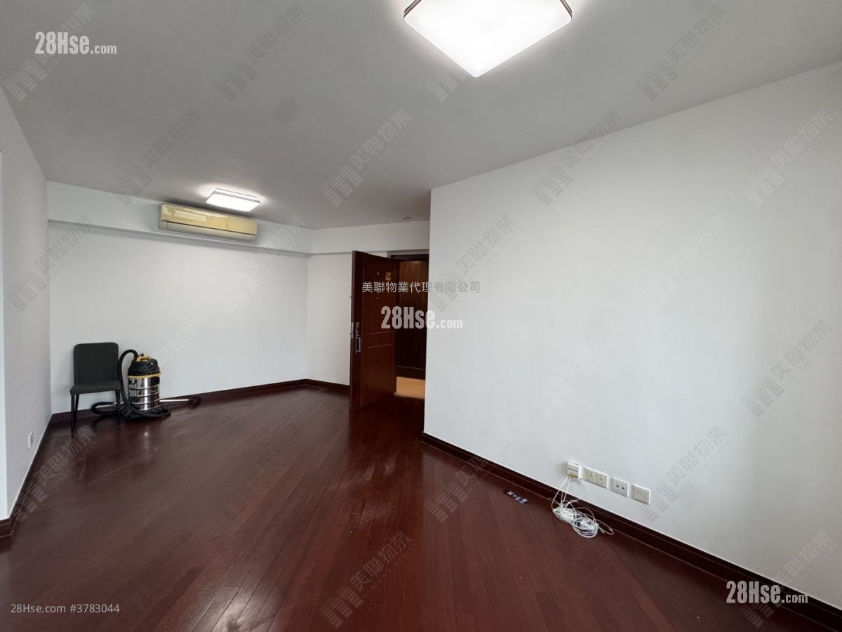 The Long Beach Sell 2 Bedrooms , 1 Bathroom 556 ft²