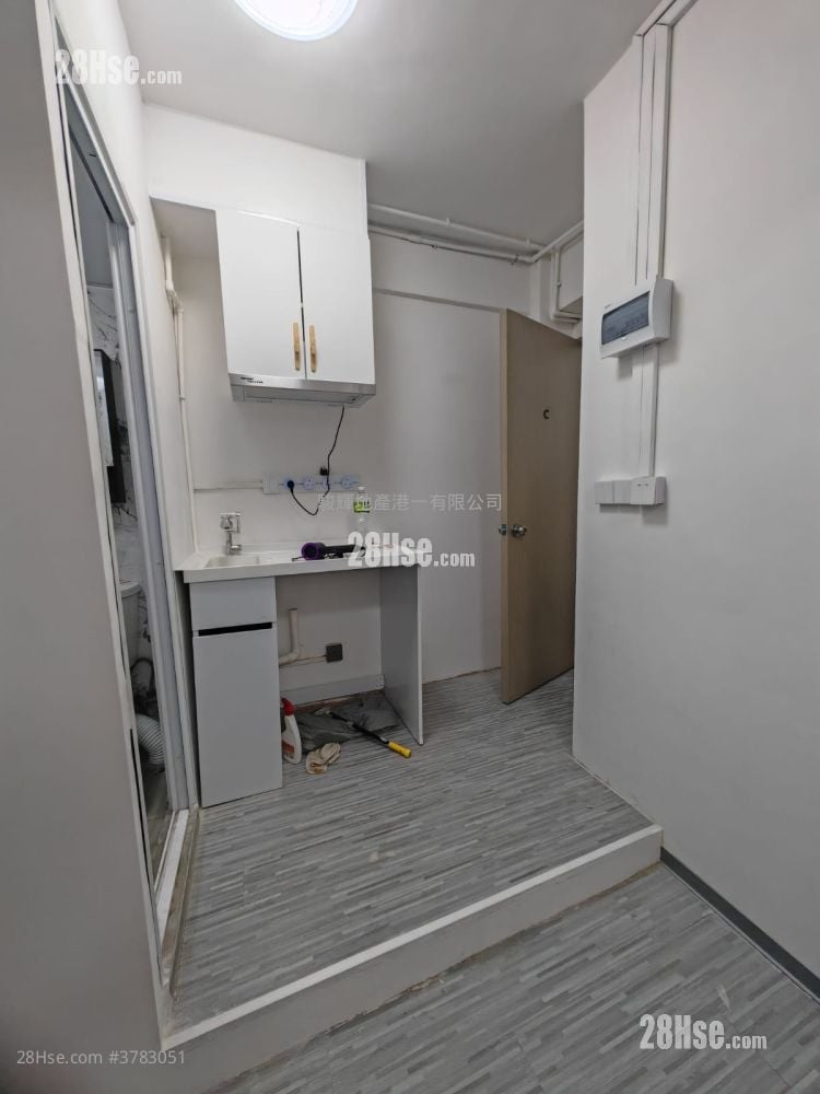 波斯富大厦 租盘 1 房 , 1 浴室 160 平方尺