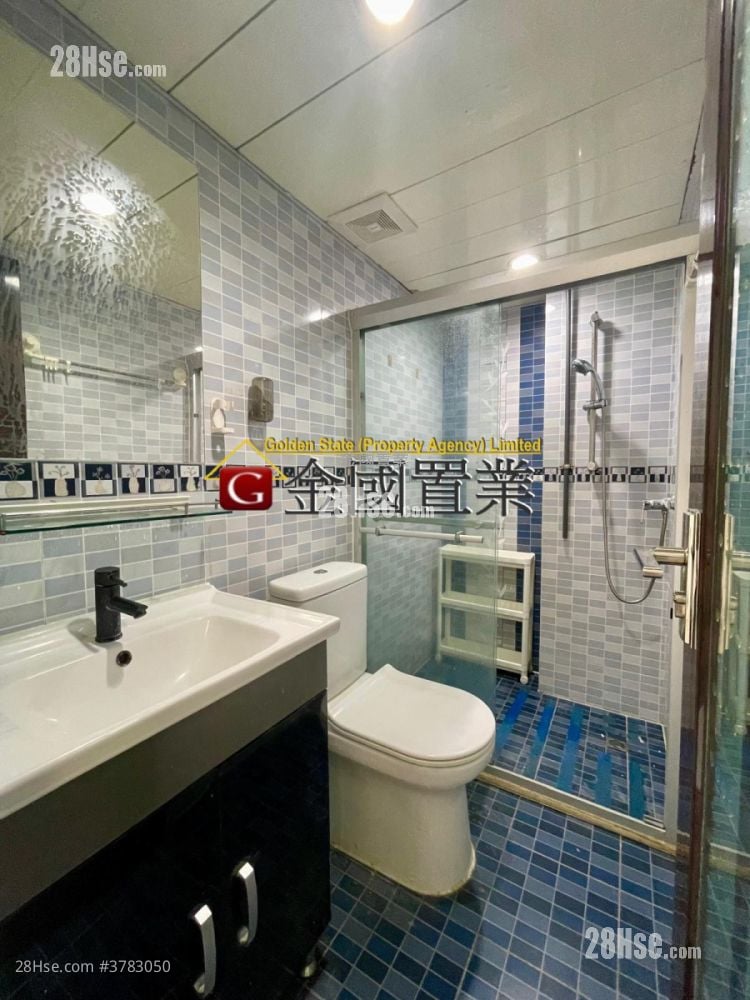 Celebrity Court Rental 3 Bedrooms , 1 Bathroom 600 ft²