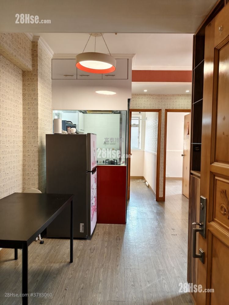 Kwai Cheung Building Rental 2 Bedrooms , 1 Bathroom 338 ft²