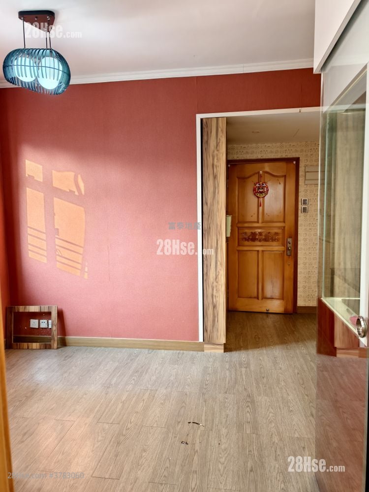 Kwai Cheung Building Rental 2 Bedrooms , 1 Bathroom 338 ft²