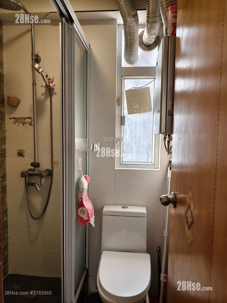 Kwai Cheung Building Rental 2 Bedrooms , 1 Bathroom 338 ft²