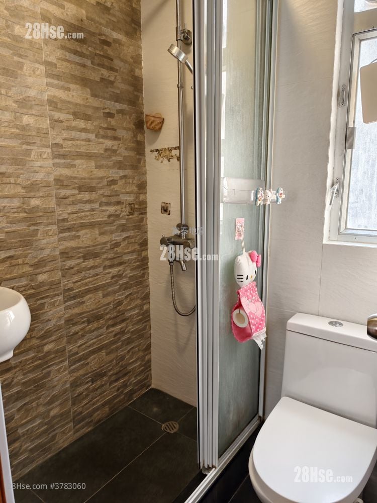 Kwai Cheung Building Rental 2 Bedrooms , 1 Bathroom 338 ft²