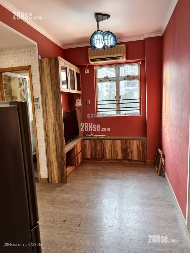 Kwai Cheung Building Rental 2 Bedrooms , 1 Bathroom 338 ft²