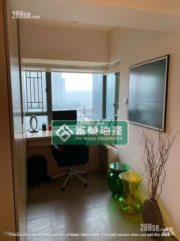 Island Harbourview Sell 2 Bedrooms , 1 Bathroom 490 ft²