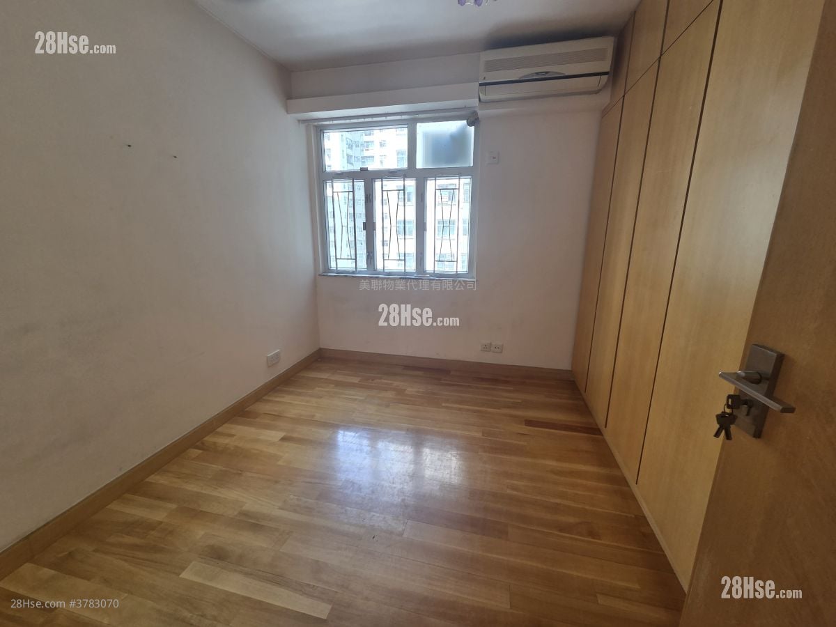 美孚新邨 售盘 3 房 , 2 浴室 914 平方尺