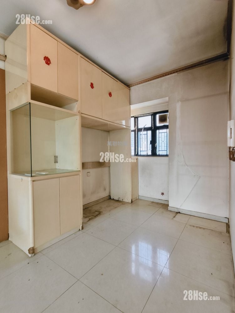 Sunrise Villa Sell 3 Bedrooms , 2 Bathrooms 534 ft²