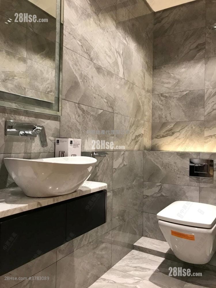 La Mansion Sell 4 Bedrooms , 5+ Bathrooms 1,614 ft²