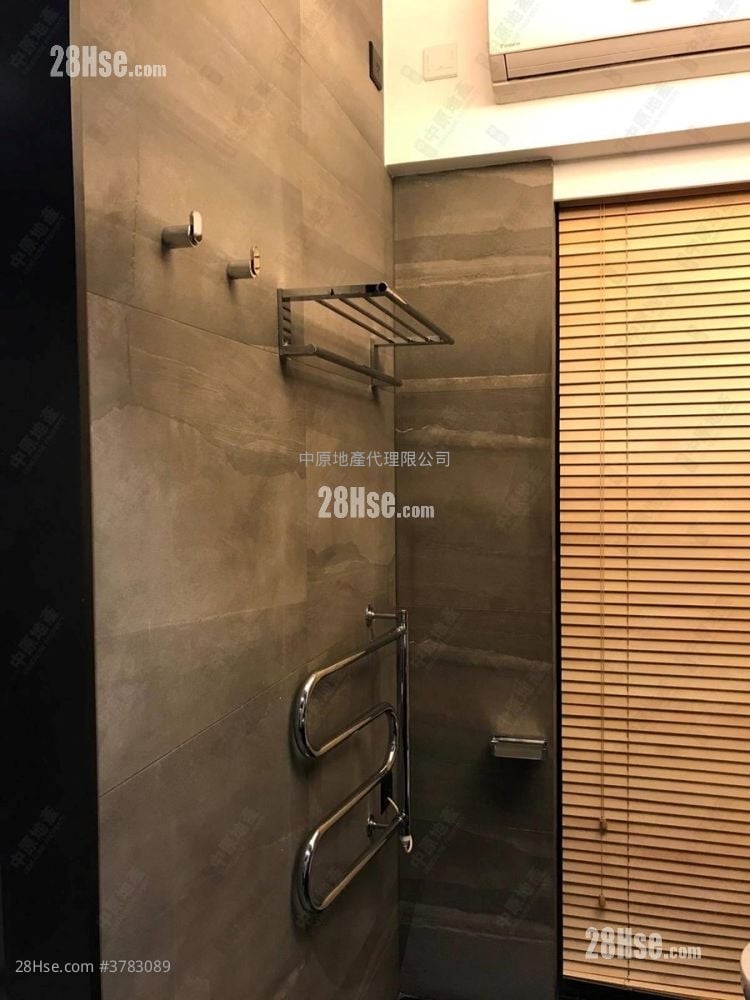 La Mansion Sell 4 Bedrooms , 5+ Bathrooms 1,614 ft²