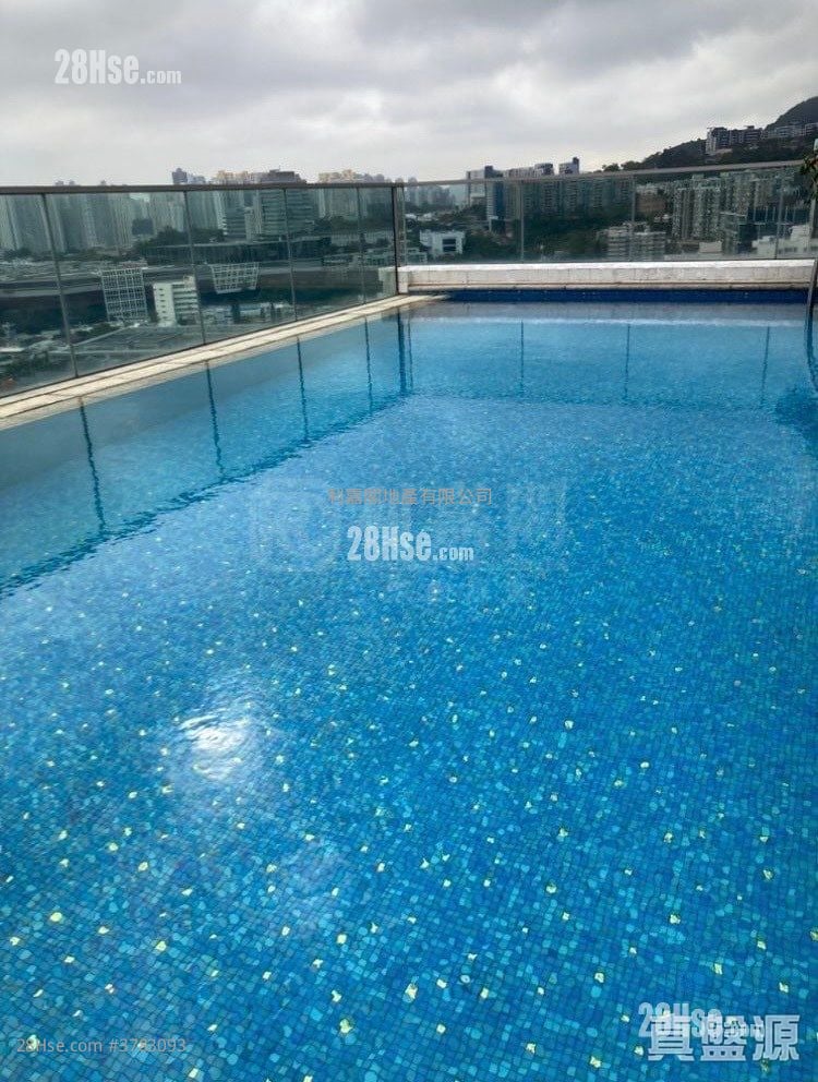 One Mayfair Sell 3 Bedrooms 2,155 ft²