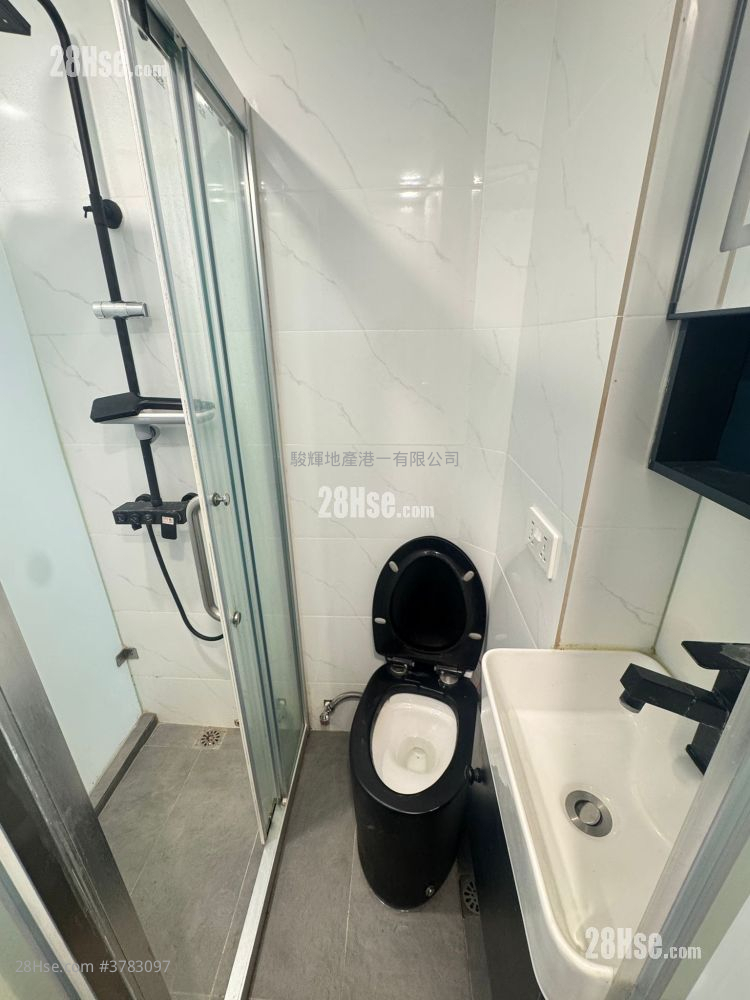 Pak Lok Building Rental Studio , 1 Bathroom 150 ft²