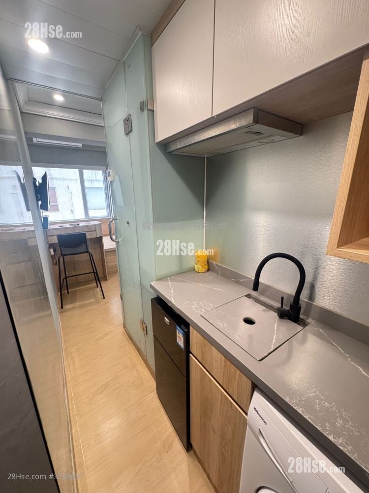 Pak Lok Building Rental Studio , 1 Bathroom 150 ft²