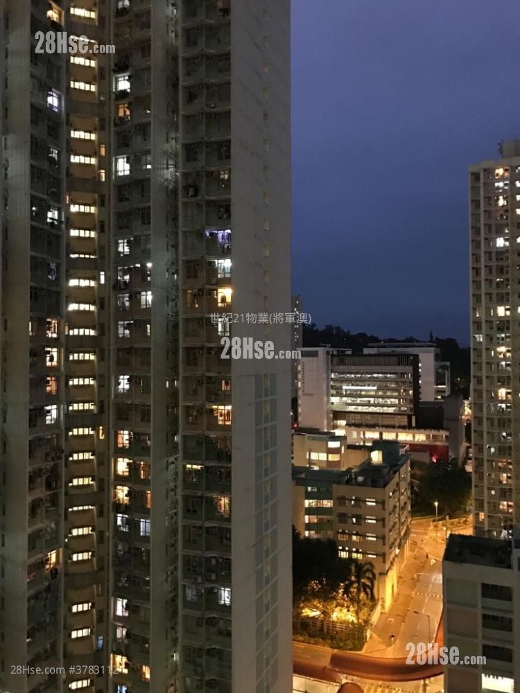 View: Yuk Ming Court Sell 3 Bedrooms , 1 Bathroom 610 ft²