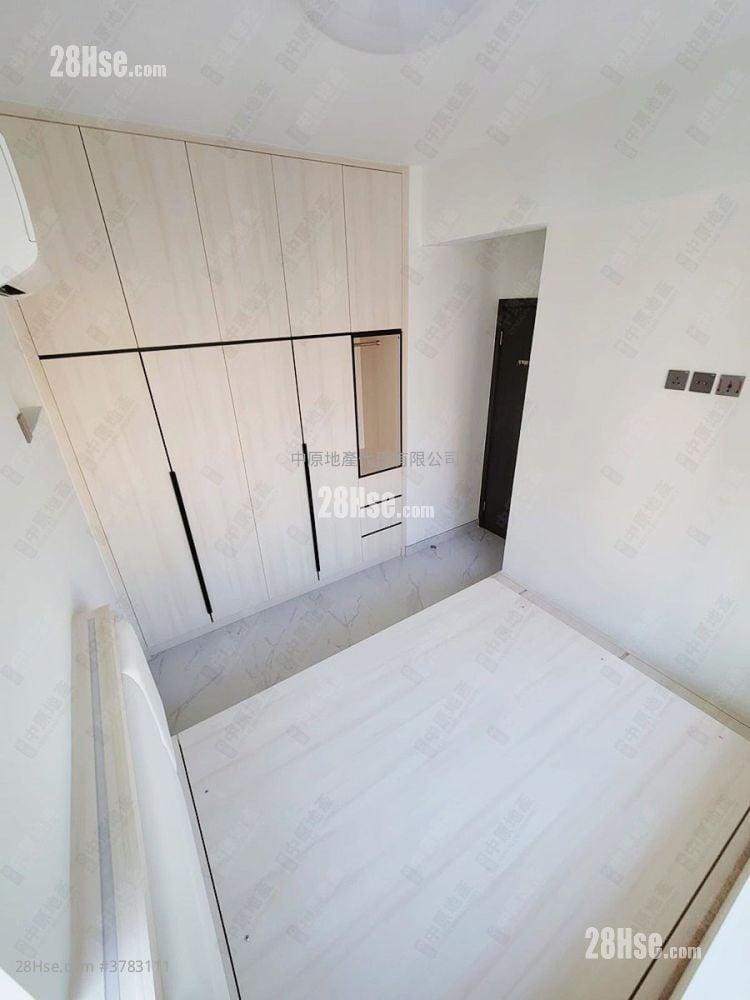 New Haven Sell 2 Bedrooms 530 ft²