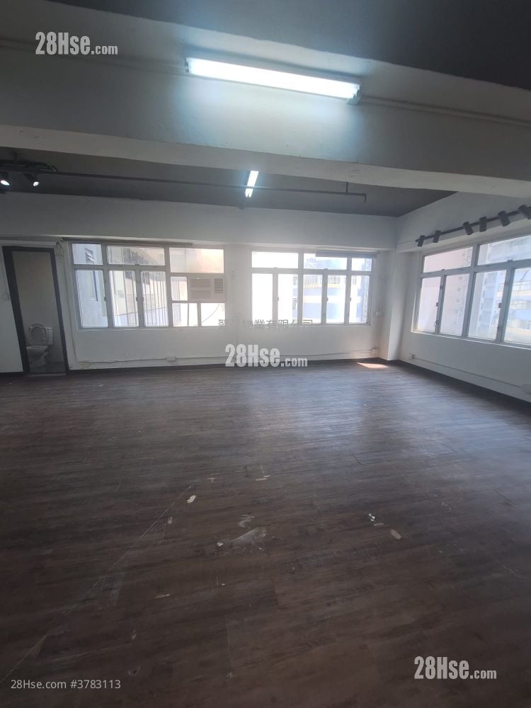 Yip Win Factory Building Rental 500 ft²