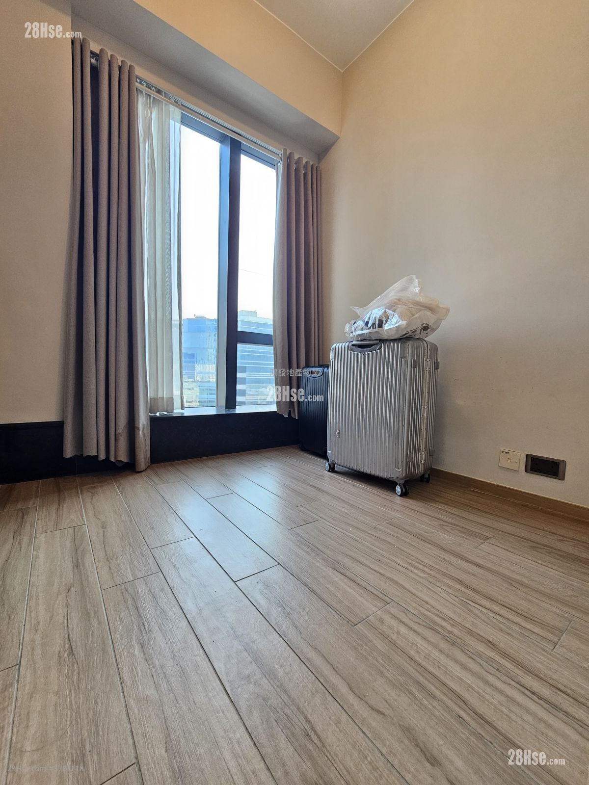 Cetus Square Mile Rental 1 Bedroom , 1 Bathroom 308 ft²