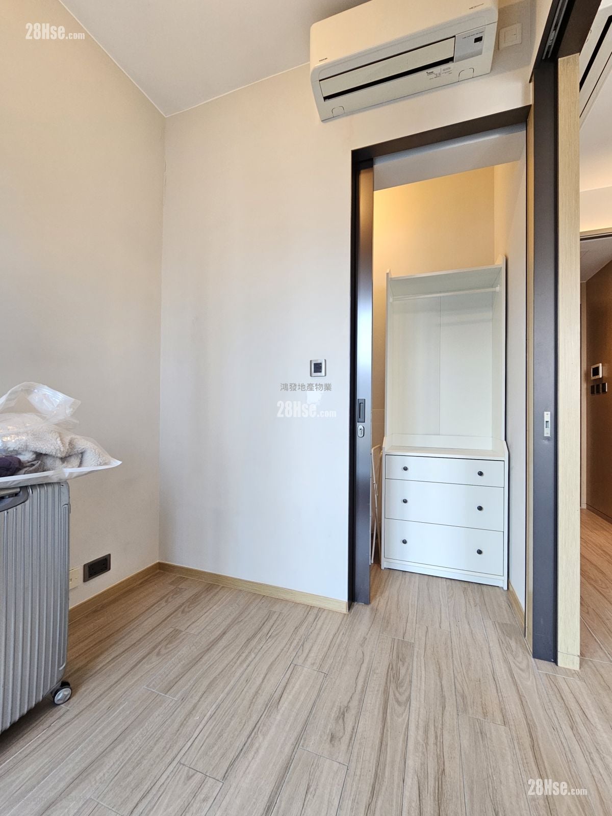 Cetus Square Mile Rental 1 Bedroom , 1 Bathroom 308 ft²