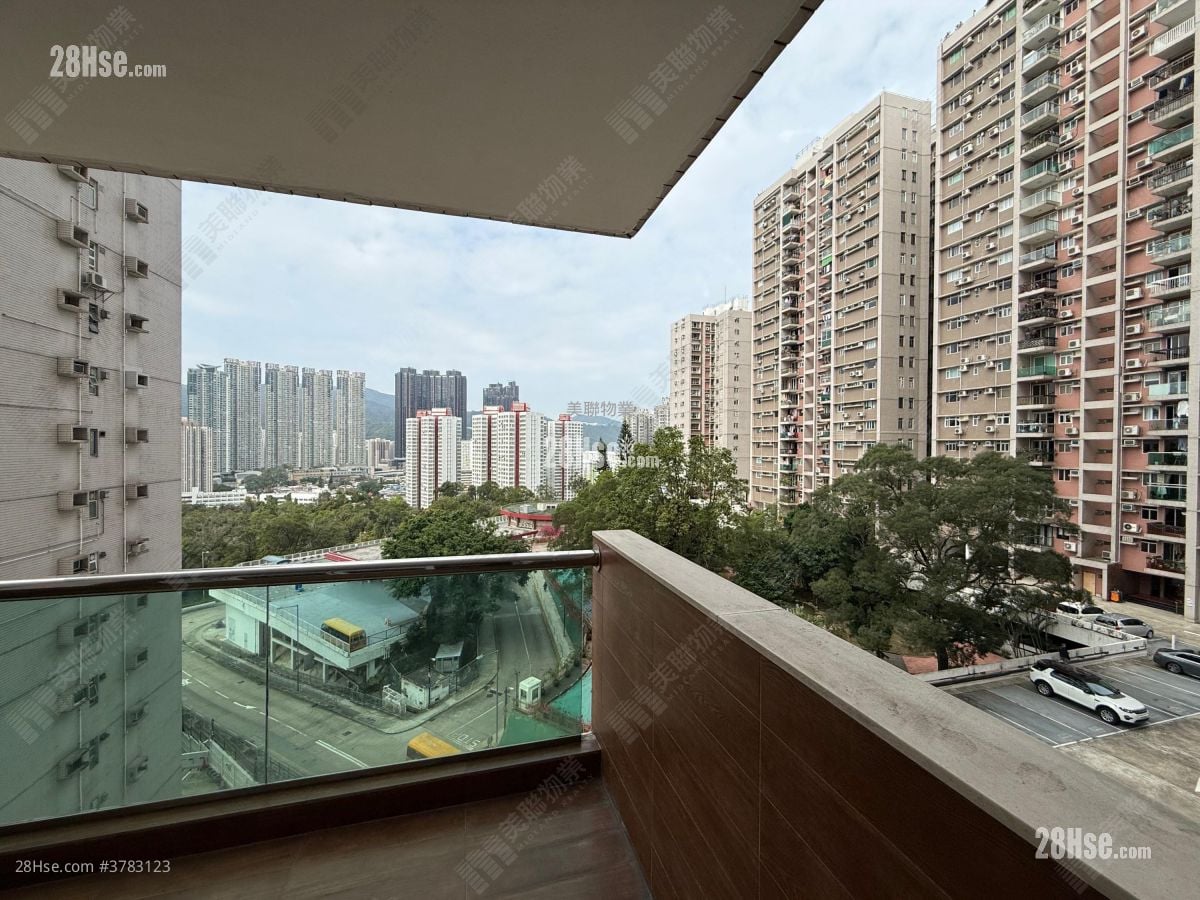 World-Wide Gardens Sell 3 Bedrooms , 4 Bathrooms 1,800 ft²