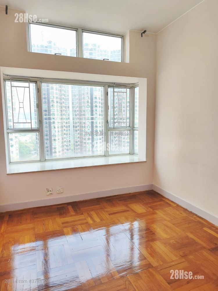 愉景新城 租盘 582 平方尺