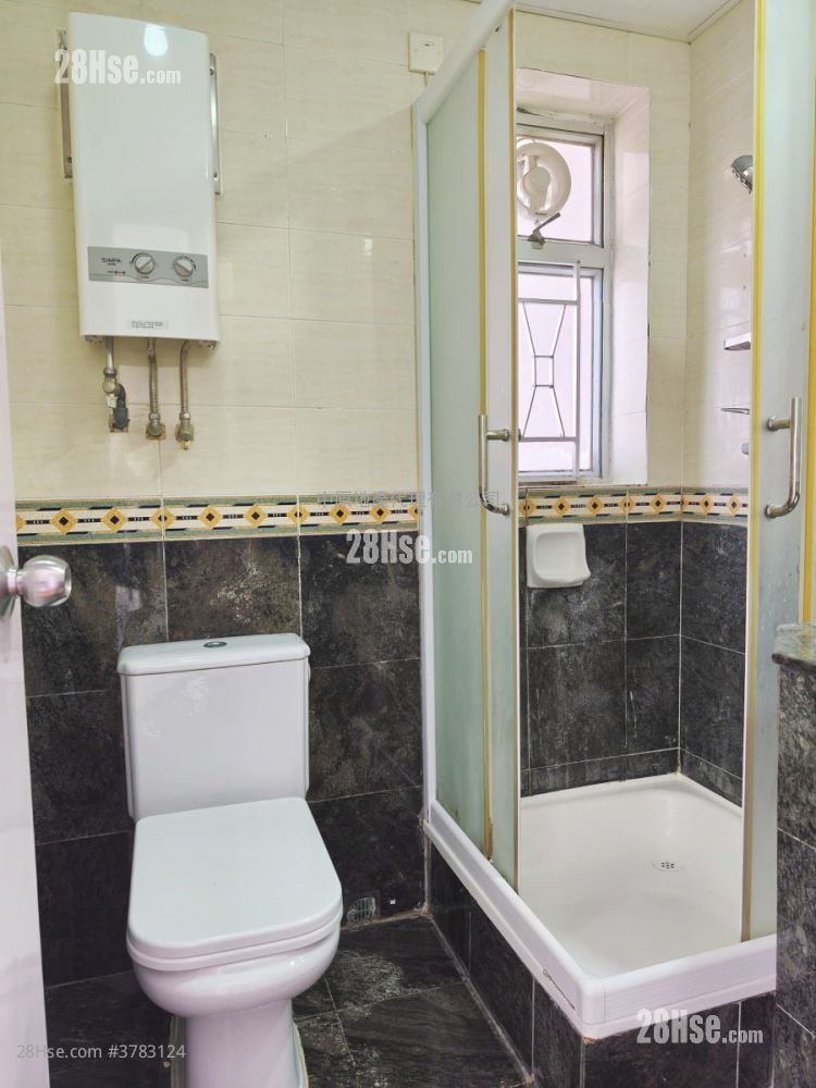 愉景新城 租盘 582 平方尺