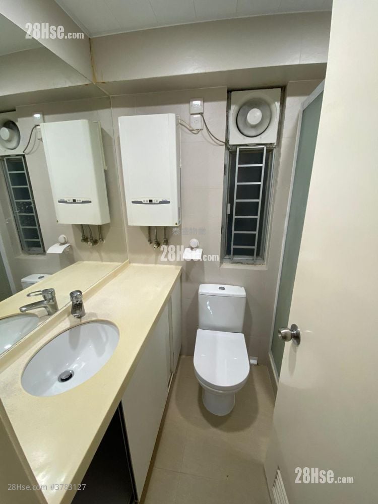 康山花园 租盘 431 平方尺