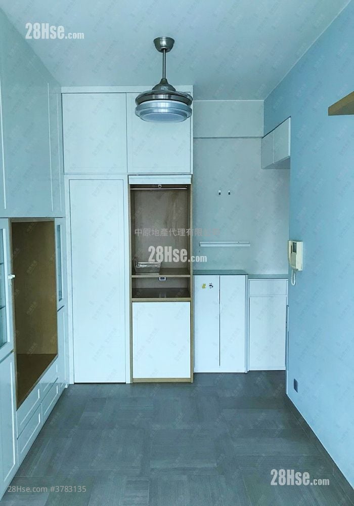 名逸居 售盘 2 房 551 平方尺