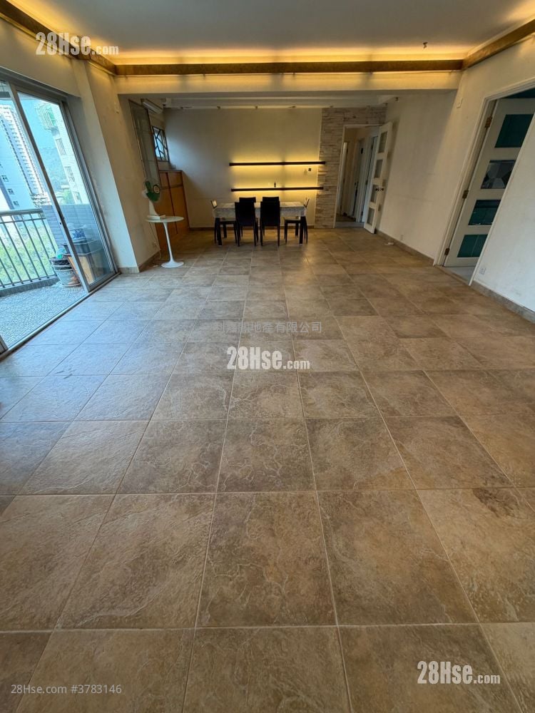 Julimount Garden Sell 3 Bedrooms , 3 Bathrooms 1,592 ft²