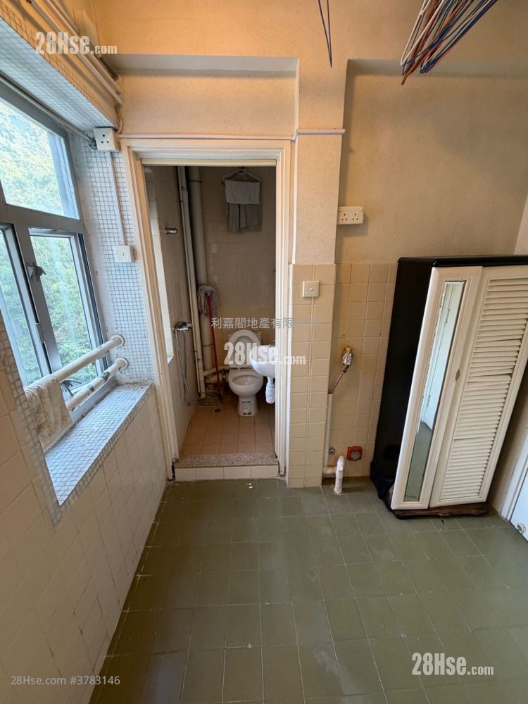 Julimount Garden Sell 3 Bedrooms , 3 Bathrooms 1,592 ft²