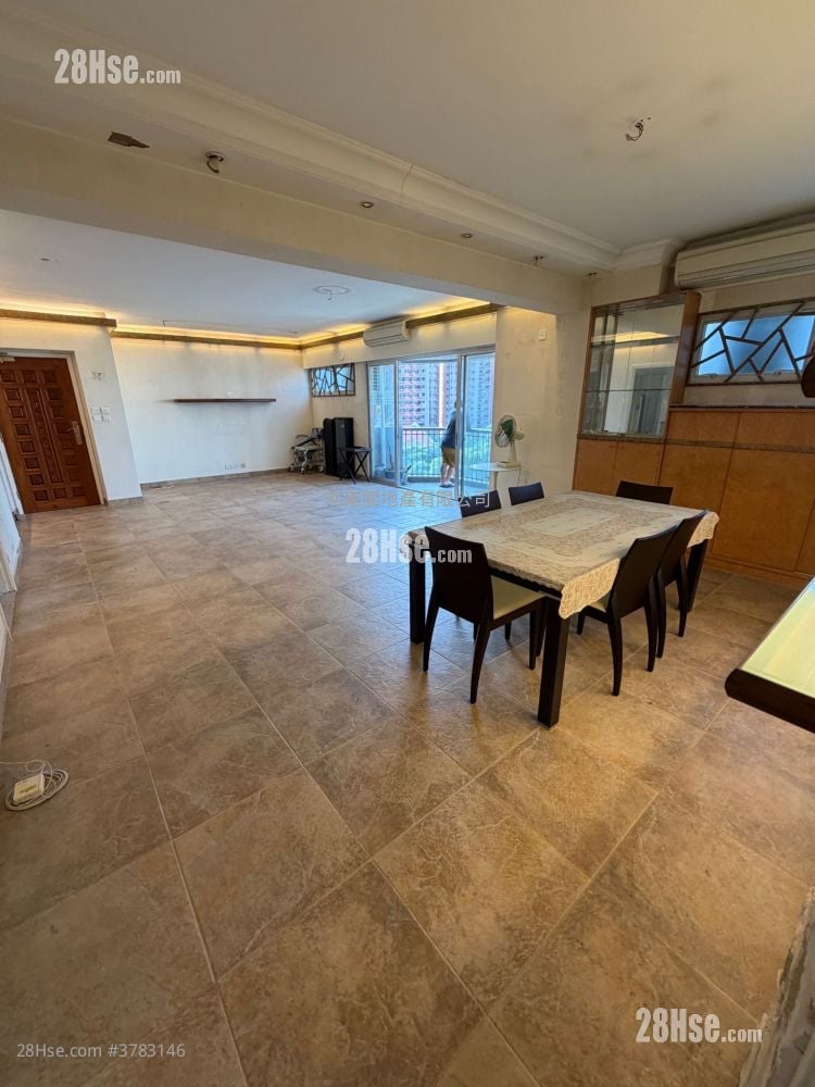 Julimount Garden Sell 3 Bedrooms , 3 Bathrooms 1,592 ft²