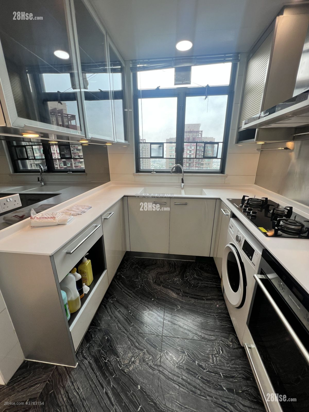 Yoho Midtown 售盘 3 房 , 3 浴室 880 平方尺