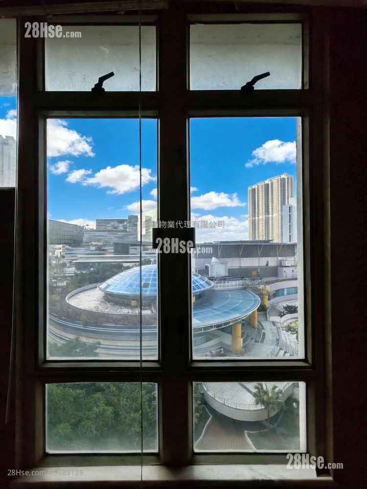 Yu Tung Court Sell 2 Bedrooms , 2 Bathrooms 601 ft²