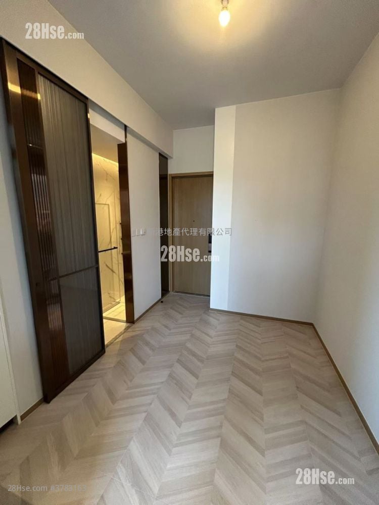 Eight Southpark Rental Studio , 1 Bathroom 200 ft²