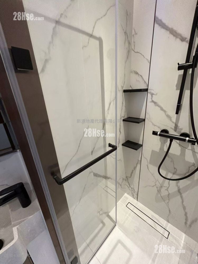 Eight Southpark Rental Studio , 1 Bathroom 200 ft²