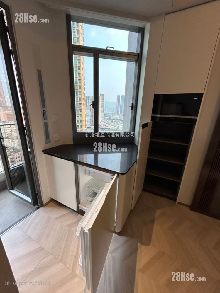 Eight Southpark Rental Studio , 1 Bathroom 200 ft²