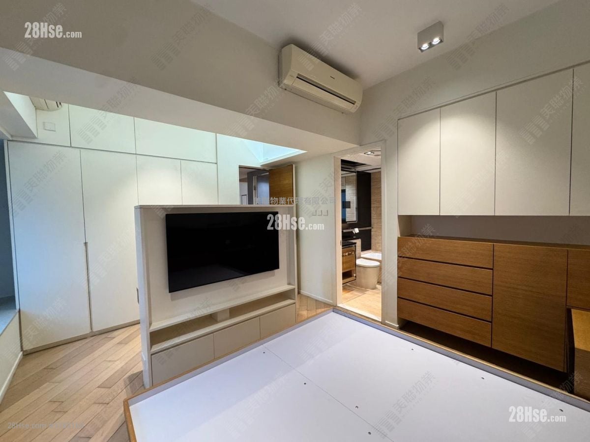 The Wings Sell 3 Bedrooms , 2 Bathrooms 933 ft²