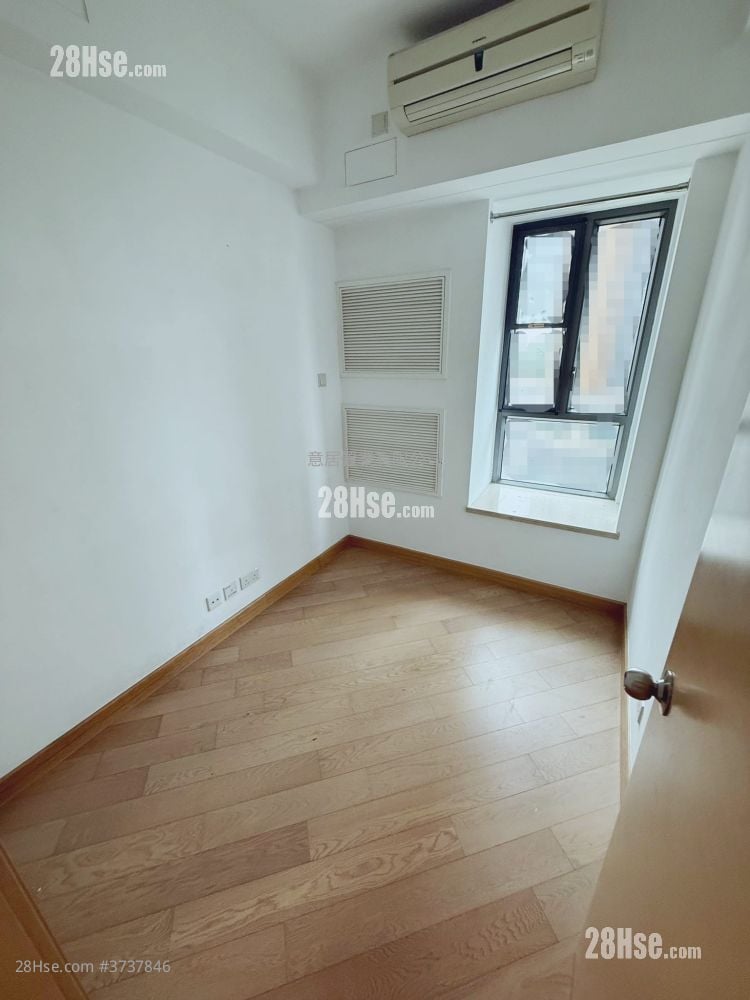 Yoho Midtown Rental 2 Bedrooms , 1 Bathroom 443 ft²