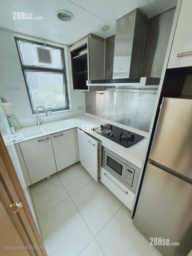 Yoho Midtown Rental 2 Bedrooms , 1 Bathroom 443 ft²