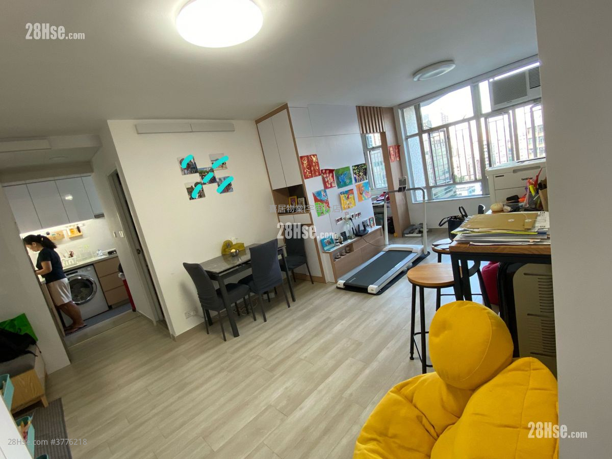 Yee Ching Court Sell 3 Bedrooms , 1 Bathroom 637 ft²