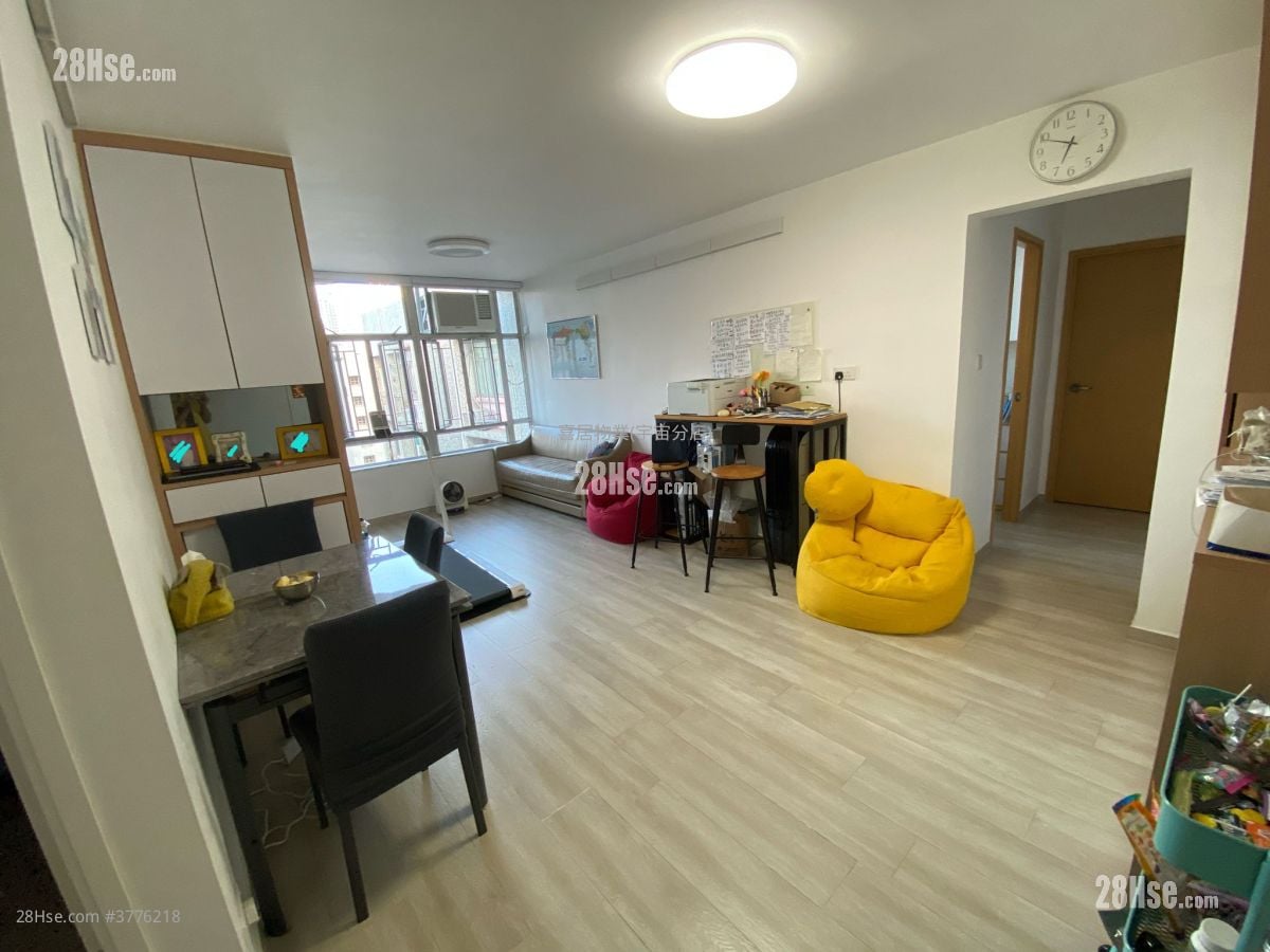 Yee Ching Court Sell 3 Bedrooms , 1 Bathroom 637 ft²