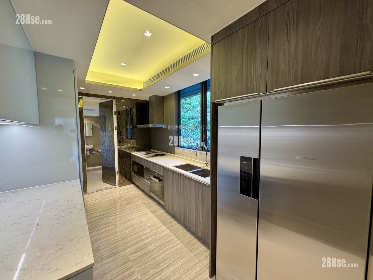 Mount Regalia Sell 4 Bedrooms 1,616 ft²