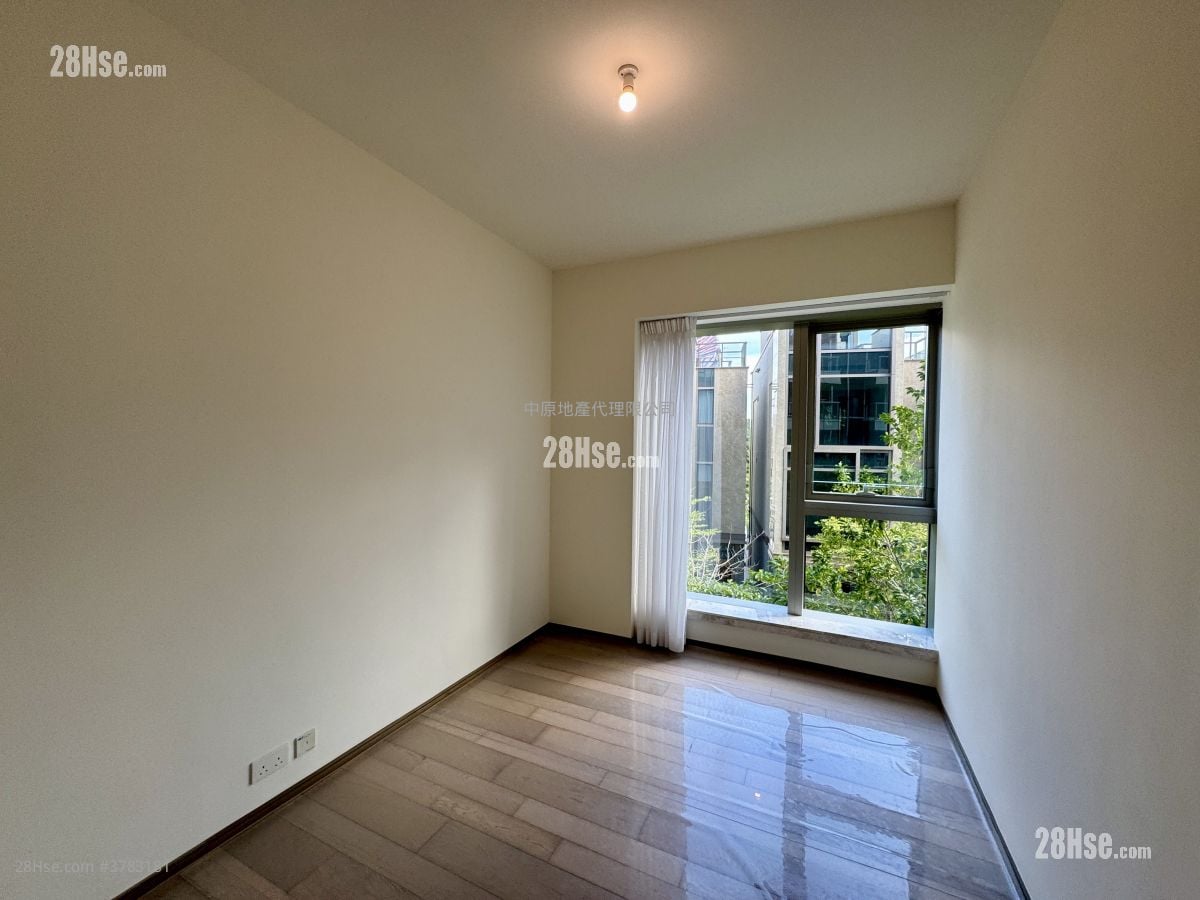 Mount Regalia Sell 4 Bedrooms 1,616 ft²