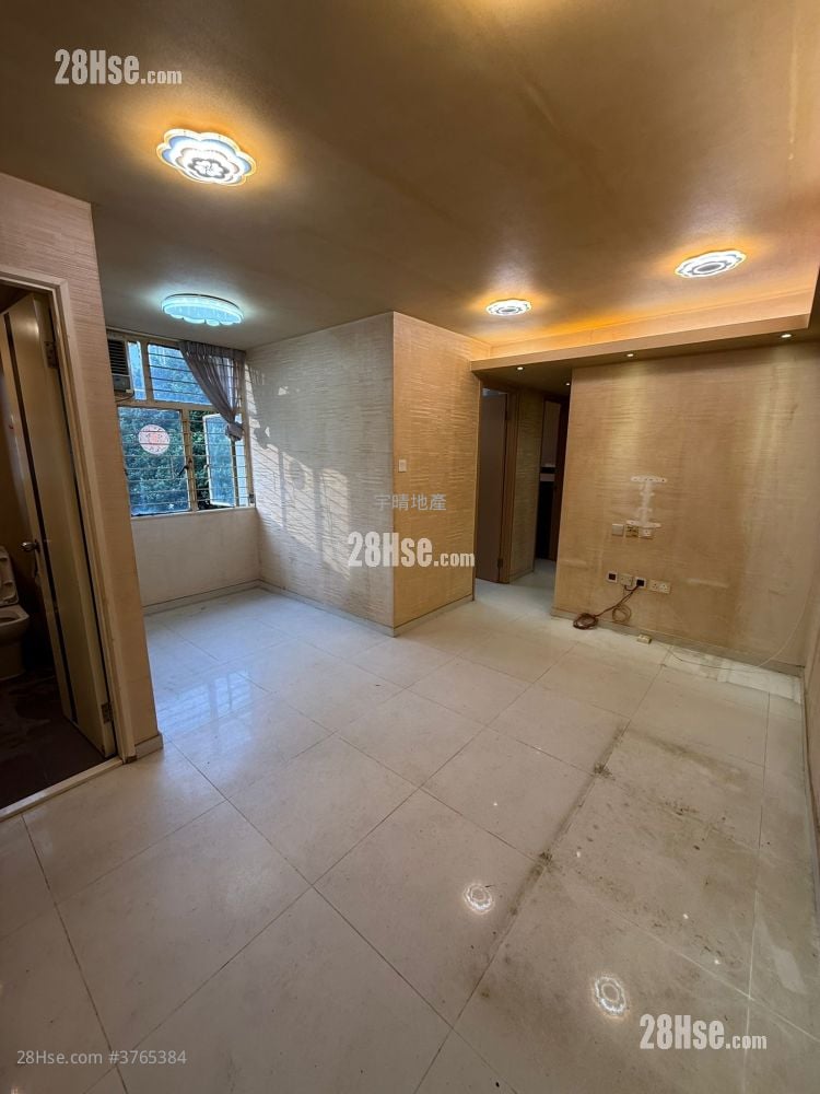 Nam Chong Estate Sell 3 Bedrooms , 1 Bathroom 494 ft²