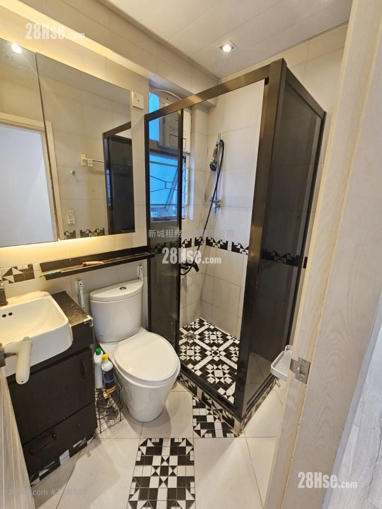 Seaview Garden Rental 2 Bedrooms , 1 Bathroom 810 ft²