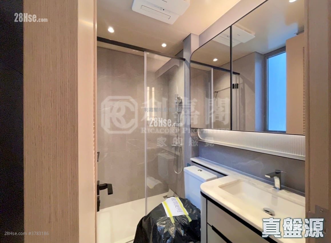 Seasons Place 租盘 2 房 , 1 浴室 441 平方尺