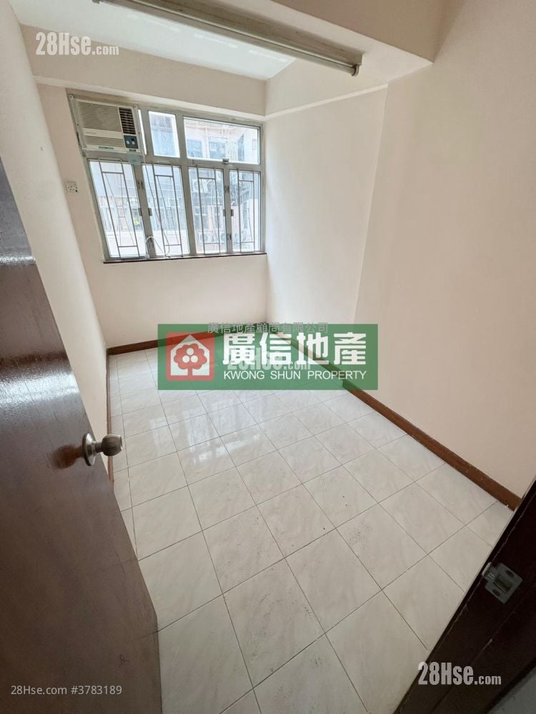 Yuen King Building Sell 2 Bedrooms , 1 Bathroom 474 ft²