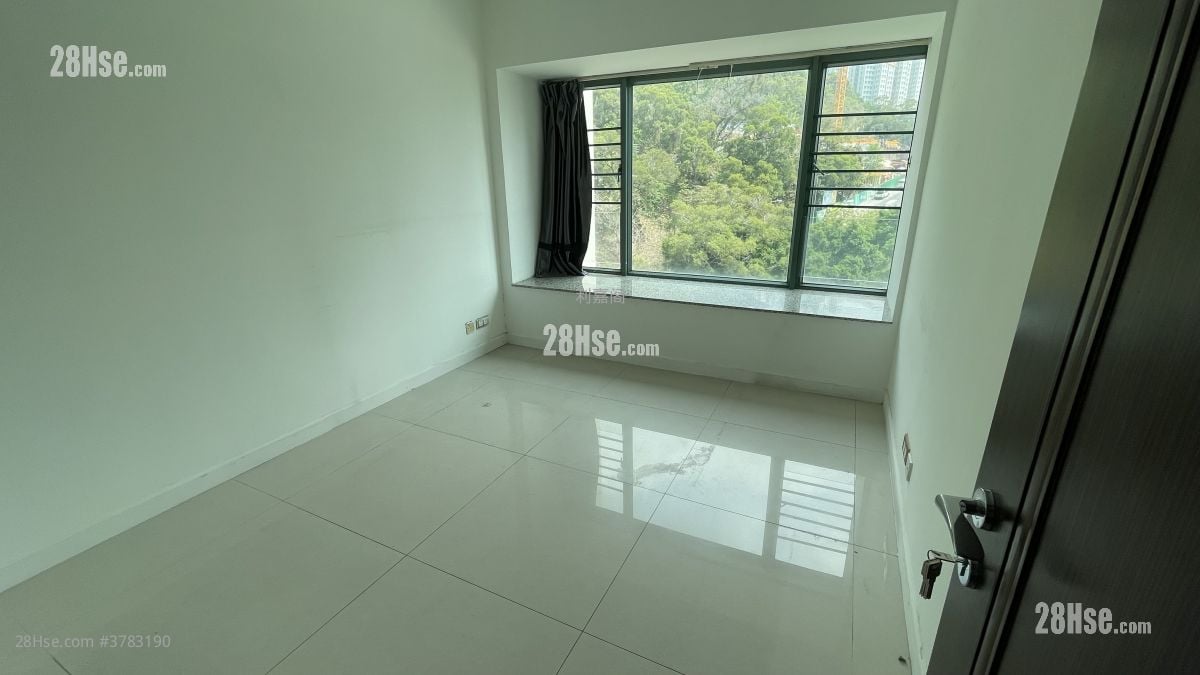 尚御 售盘 4 房 , 3 浴室 1,614 平方尺