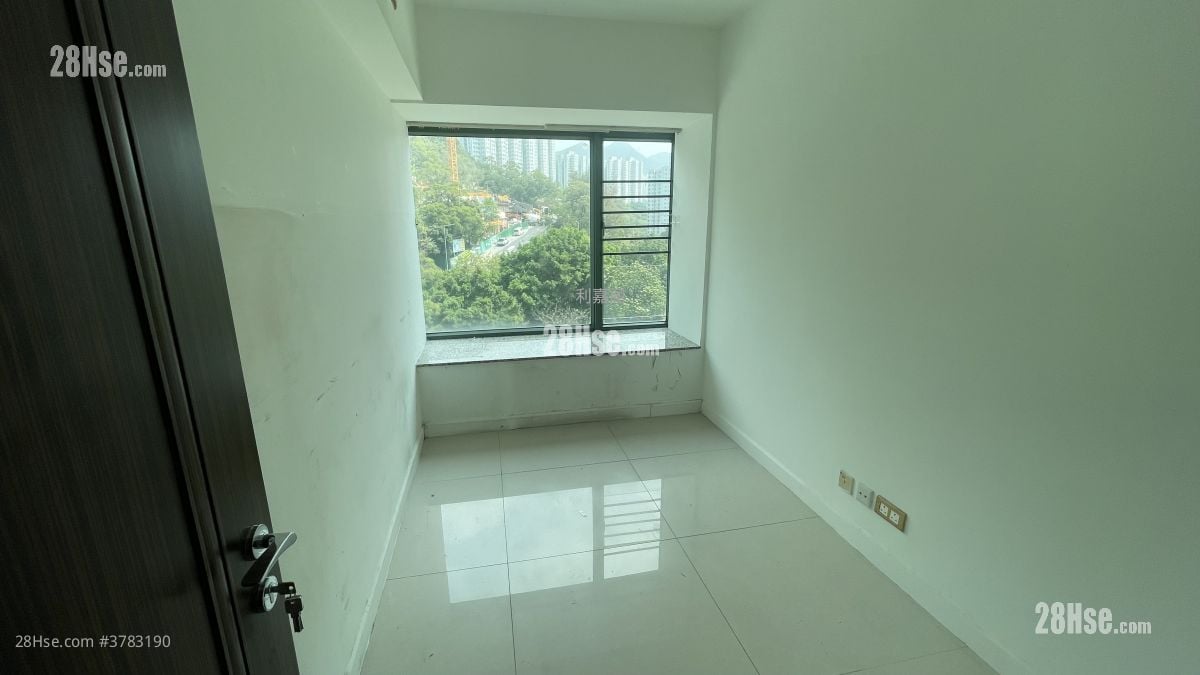 尚御 售盘 4 房 , 3 浴室 1,614 平方尺